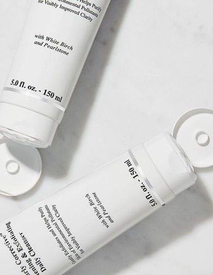 Kiehl's Clearly Corrective Brightening & Exfoliating Daily Cleanser - 150ml